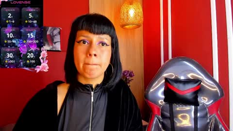 Snapshot of valkiria_wine chatting on 04/07/26, 01:11 Valki online show from 04/07/26, 01:11