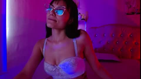 Snapshot of valkiry_ chatting on 11/16/25, 03:39 valkiry_ online show from 11/16/25, 03:39