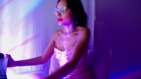 Snapshot of valkiry_ chatting on 11/23/25, 10:20 valkiry_ online show from 11/23/25, 10:20