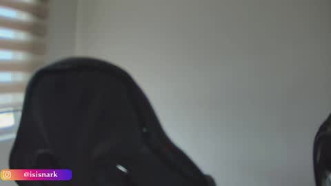 Snapshot of valkyriarose chatting on 04/15/26, 04:25 Isis online show from 04/15/26, 04:25