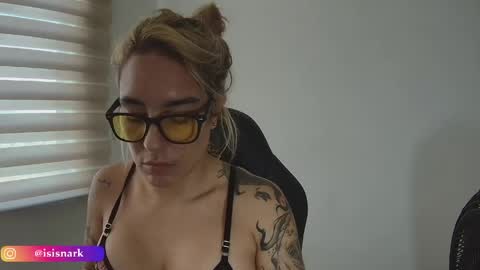 Snapshot of valkyriarose chatting on 04/16/26, 09:50 Isis online show from 04/16/26, 09:50