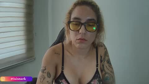 Snapshot of valkyriarose chatting on 04/18/26, 07:07 Isis online show from 04/18/26, 07:07