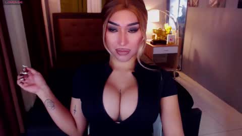 Snapshot of valkyriemajesty chatting on 05/21/26, 02:35 valkyriemajesty online show from 05/21/26, 02:35