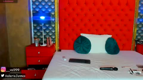 Valerie Val V online show from 11/04/25, 11:59