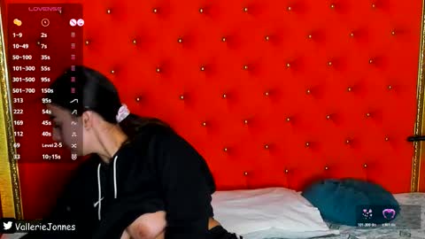 Snapshot of valleriejonnes chatting on 02/05/26, 03:22 Valerie Val V online show from 02/05/26, 03:22