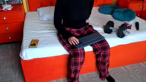 Snapshot of valleriejonnes chatting on 03/07/26, 09:12 Valerie Val V online show from 03/07/26, 09:12