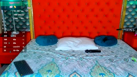 Snapshot of valleriejonnes chatting on 04/01/26, 02:25 Valerie Val V online show from 04/01/26, 02:25