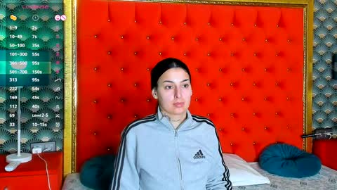 Snapshot of valleriejonnes chatting on 04/02/26, 07:28 Valerie Val V online show from 04/02/26, 07:28