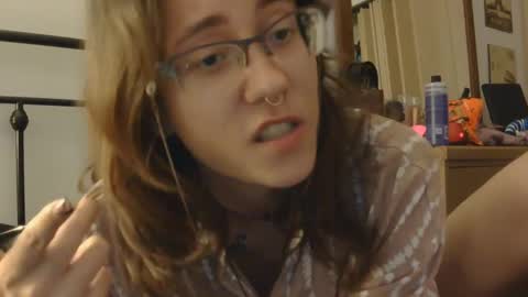 Snapshot of valleriestarr chatting on 09/18/25, 02:57 Vallerie Starr online show from 09/18/25, 02:57