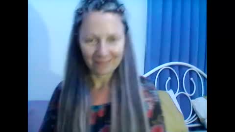 Snapshot of valleriwind chatting on 01/19/25, 01:12 ValleriWind online show from 01/19/25, 01:12