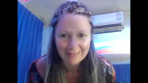 Snapshot of valleriwind chatting on 01/19/25, 07:15 ValleriWind online show from 01/19/25, 07:15