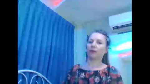 Snapshot of valleriwind chatting on 01/23/25, 08:25 ValleriWind online show from 01/23/25, 08:25