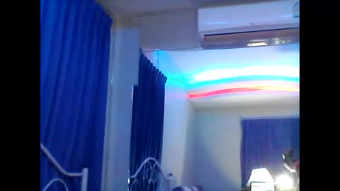 Snapshot of valleriwind chatting on 01/25/25, 09:35 ValleriWind online show from 01/25/25, 09:35