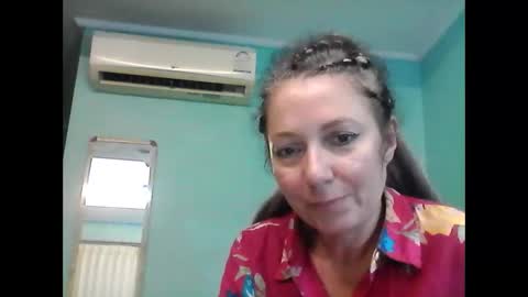 Snapshot of valleriwind chatting on 01/31/25, 11:46 ValleriWind online show from 01/31/25, 11:46