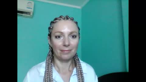 Snapshot of valleriwind chatting on 02/07/25, 04:16 ValleriWind online show from 02/07/25, 04:16