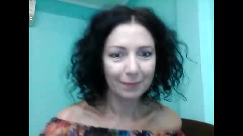 Snapshot of valleriwind chatting on 03/08/25, 12:33 ValleriWind online show from 03/08/25, 12:33