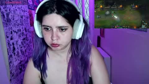 Snapshot of vallolet1_ chatting on 03/28/26, 02:22 Im Violet online show from 03/28/26, 02:22