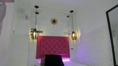 Vallolet Peach  online show from 12/27/24, 11:17