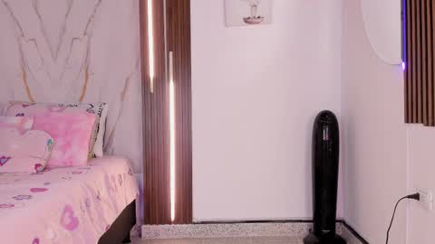 Vallolet Peach  online show from 02/20/26, 12:16