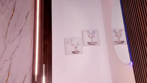 Snapshot of valloletsamar chatting on 04/22/26, 12:07 Vallolet Peach online show from 04/22/26, 12:07