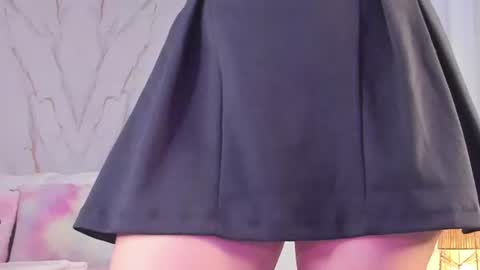 Snapshot of valloletsamar chatting on 07/18/26, 12:20 Vallolet Peach online show from 07/18/26, 12:20