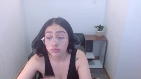 vallolett__ online show from 11/27/25, 04:20