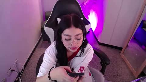 vallolett__ online show from 02/04/26, 08:03