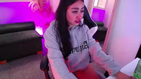 vallolett__ online show from 04/16/26, 12:00