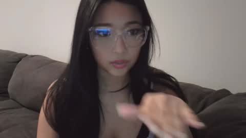 Snapshot of valltorres chatting on 10/28/25, 12:36 Val Torres online show from 10/28/25, 12:36