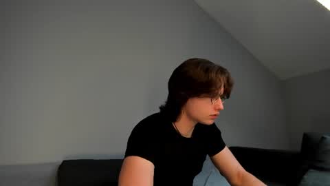 Snapshot of valo_cross chatting on 06/14/26, 11:45 Valo online show from 06/14/26, 11:45