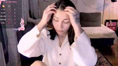 Little Devil online show from 02/09/25, 06:26