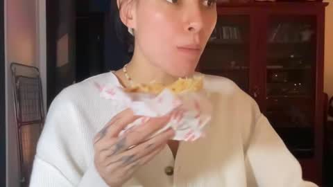 Little Devil online show from 02/18/25, 07:09