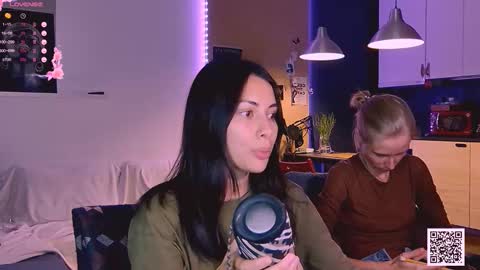 Little Devil online show from 09/10/25, 10:43