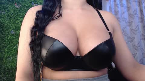 Snapshot of valquiria_sirgun chatting on 09/23/25, 09:34 valquiria_sirgun online show from 09/23/25, 09:34