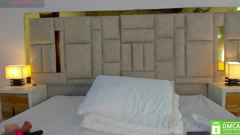 valtira nova online show from 04/05/26, 07:33