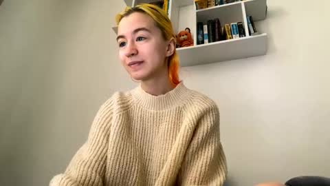 Emily online show from 02/09/26, 07:01