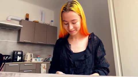 Emily online show from 03/01/26, 07:32