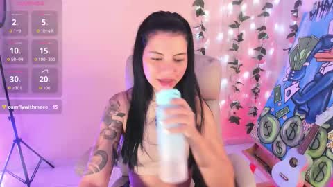 Snapshot of valu_57 chatting on 12/21/25, 03:19 Valu online show from 12/21/25, 03:19