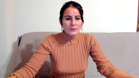 Snapshot of valysexybarbie chatting on 12/10/24, 03:55 valentina online show from 12/10/24, 03:55