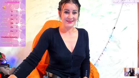 Snapshot of valysexybarbie chatting on 01/12/25, 10:02 valentina online show from 01/12/25, 10:02