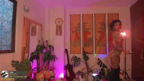 Snapshot of valyturner chatting on 10/11/25, 09:35      online show from 10/11/25, 09:35