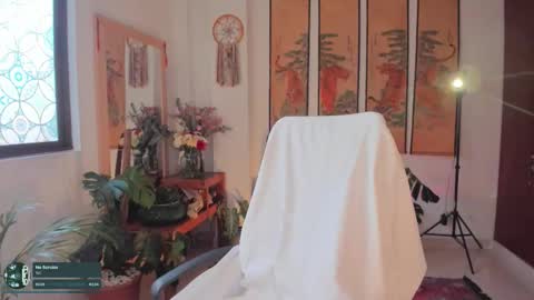 Snapshot of valyturner chatting on 10/17/25, 08:00      online show from 10/17/25, 08:00