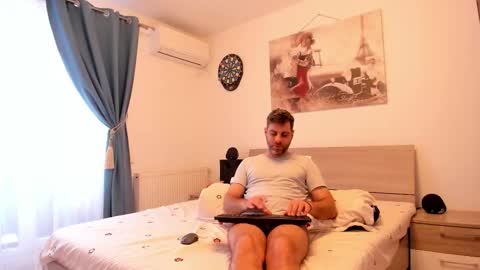 valyvalisimo online show from 03/04/26, 06:08