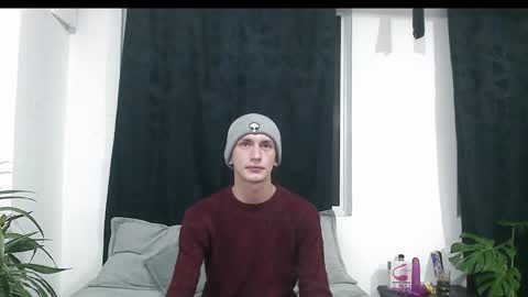 Vamp Noah and Dan online show from 12/30/24, 03:36