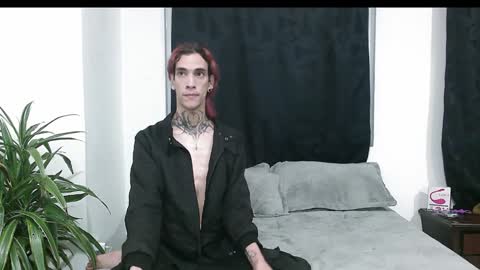 Vamp Noah and Dan online show from 01/01/25, 01:15