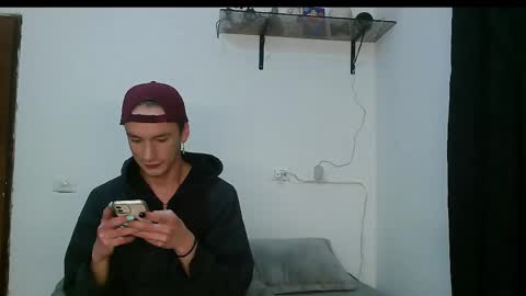 Vamp Noah and Dan online show from 02/25/25, 06:25