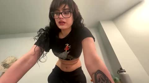 Snapshot of vampgatita chatting on 04/25/26, 08:28 vampgatita online show from 04/25/26, 08:28