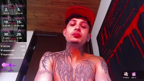 Snapshot of vampiredavyd chatting on 01/08/25, 08:50 david guzman i model independenthelp me with a thumbs up online show from 01/08/25, 08:50