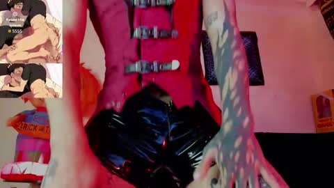 Snapshot of vampiredavyd chatting on 10/05/25, 02:32 david guzman i model independenthelp me with a thumbs up online show from 10/05/25, 02:32
