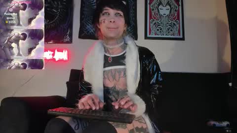 david guzman i model independenthelp me with a thumbs up online show from 02/07/26, 02:48